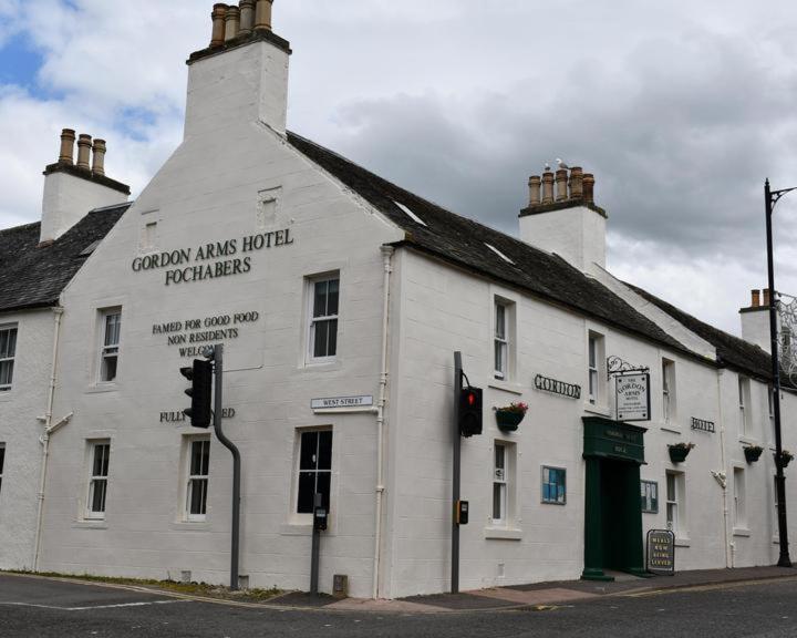 Gordon Arms Hotel Fochabers Exterior photo