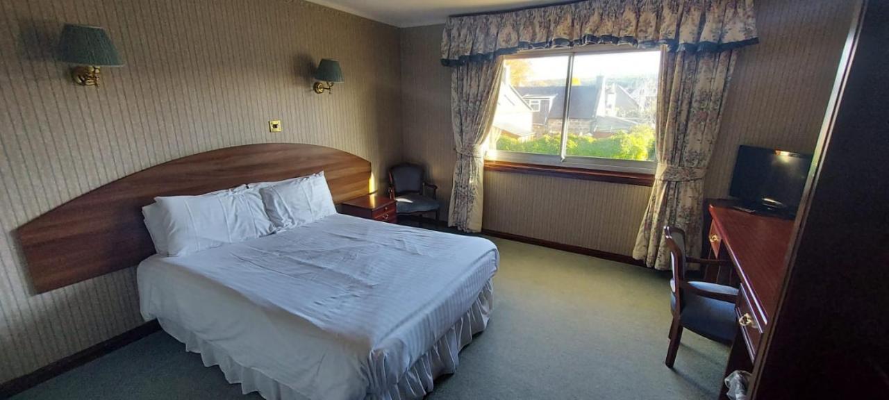 Gordon Arms Hotel Fochabers Exterior photo